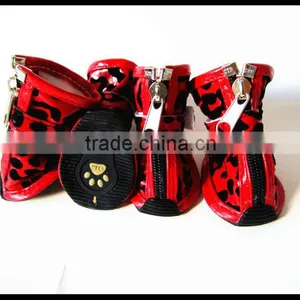 China Manufacturer Wholesale Fashion Leopard PU Waterproof Dog Boots Pet Shoes thumbnail-2