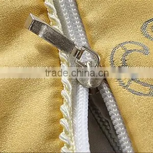 100% Silk Quilt With Jacquard Yellow Flower thumbnail-5