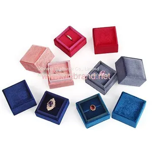 High-Grde Small Jewelry Box Packaging Box Jewelry Pendant Earrings Display Storage Box thumbnail-1