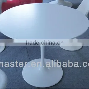 Replica American Design Tulip Table for Dining Room thumbnail-4