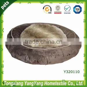 Giant Croc Shoe Shape Pet Bed thumbnail-1