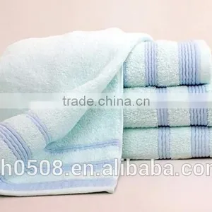 White Color Microfiber Towels thumbnail-3