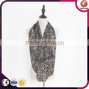 Wholesale Leopard Infinity Scarf Fleece Snood Custom Scarf Soft Polar Heated Scarf Manufacturers thumbnail-3