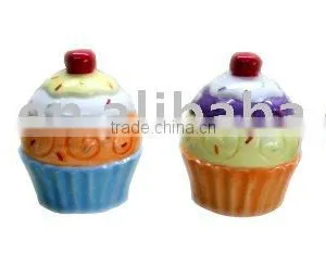 Icecream Candle Holder thumbnail-1