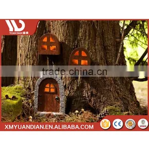 China Wholesale Market Art Work Resin Craft Garden Solar Panel Light thumbnail-1