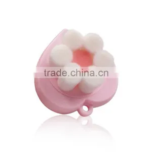 2015 Hot Sale Heart Shape Facial Cleansing Brush With Handle thumbnail-1