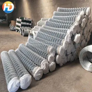High Quality Low Carbon Steel Wire Chain Link Fence thumbnail-1