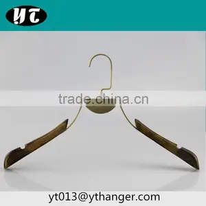 CY-225 Special Gold Metal Calendar Hanger Metal Clothes Hanger of Clothes thumbnail-1