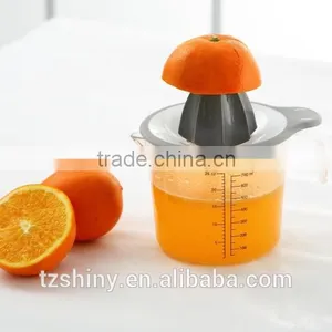 2016 New Design Hand Juicer Plastic Fruit Squeezer Orange Juicer Juice Squeezer With Measuring Storage Cup thumbnail-2