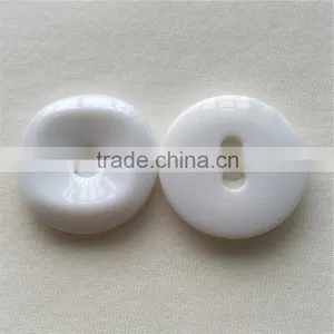 High Quality Particular Hole Round White Buttons thumbnail-4