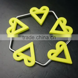 16146 Heart Shape Unti-skidding Table Silicone Mat thumbnail-6