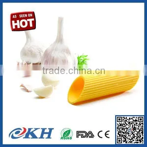 KH Direct Factory Price Silicone Garlic Peeler thumbnail-1