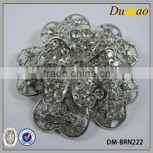 Popular Unique Design Silver Blowing Flower Bridal Rhinestone Metal Brooch thumbnail-1