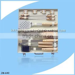 18pcs Wooden Handle BBQ Sets thumbnail-1