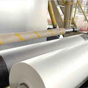 Strong Hand Stretch Film for Efficient Manual Packaging and Shelf Stacking Tasks thumbnail-5