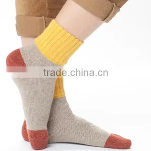 Best Custom Cheap Bulk Wholesale Colorful Alpaca Young Girls Socks thumbnail-3