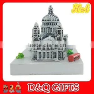 Brighton Royal Pavilion Polyresin Figures thumbnail-3