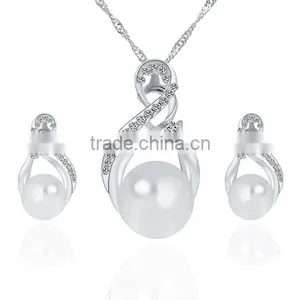 Newest Women Fashionable Pearl Wedding Necklace and Earrings Set Jewelry Set thumbnail-3