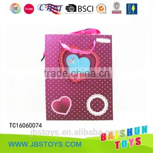 China Gift Paper Bag Manufactures thumbnail-1