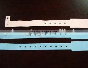 PVC Uhf Rfid Wristband thumbnail-1