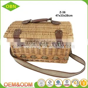 China Factory Custom Cheap Wholesale Personalized Luxury 4 - 6 Person Willow Woven Wicker Picnic Basket Set thumbnail-2