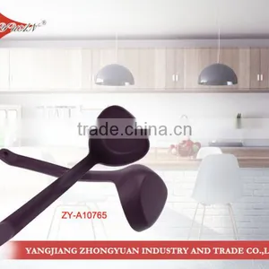 Non-stick Plastic Nylon Shark Shaped Pancake Turner for Kitchenware thumbnail-1