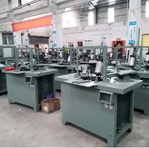 Double-head Precision Cutting Saw Aluminum Windows and Doors Equipment thumbnail-2