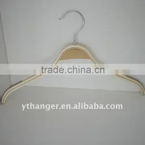 LG38 Plywood Hangers for Suit thumbnail-1