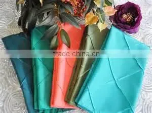 Wholesale Premium 100% Polyester Round Pintuck Taffeta Table Cloth thumbnail-1