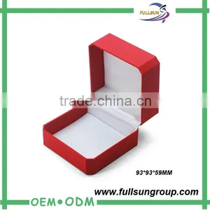 Crimson Red Velvet Ring Gift Diamond Box thumbnail-1