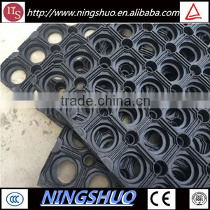 China Factory of Outdoor Durable UV Proof Boat Rubber Flooring thumbnail-1