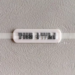 Hangzhou Lambin Customs Silk Screen Printed Plastic Label Tag for Luggage thumbnail-2