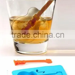 Lovely Diamond Shaped Silicone Ice Mold thumbnail-6