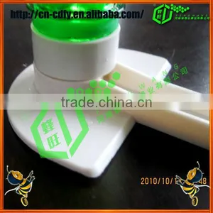 Beekeeping Entrance Feeder Beekeeper Equip thumbnail-1