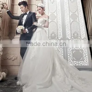 Women's Sweet White Slash Neck Wedding Dress thumbnail-1