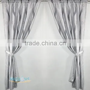 Line With Printed Curtain thumbnail-1