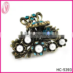 Popular France Vintage Pearl Hair Claw With Diamond thumbnail-1