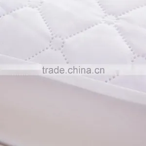 Ultrasonic Quilting King Size Bed Bug Fitted Waterproof Mattress Cover thumbnail-4