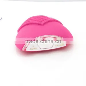 Hot Selling Skin Cleanser Electric Exfoliating Brush Facial Cleaning Brush thumbnail-2