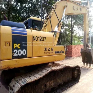 Использованный японский экскаватор Komatsu PC200-7 thumbnail-1