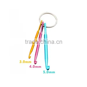 Charmkey Popular Crochet Tools 3pcs Colorful Aluminum Crochet Hook Set With Key Ring thumbnail-2