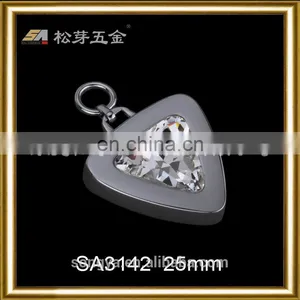 China Dongguna Hardware Accesory For Bag, Zinc Alloy Metal Hardware, Plated Hardware Fitting For Bags thumbnail-1