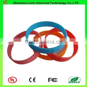 Cheap Business Gift Custom-made Logo Cool Men's Silicone Bracelet thumbnail-4