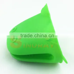 Hot Selling Silicone High Temperature Gloves thumbnail-1