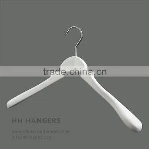 Luxury Wooden Hanger Manufacture All Kinds of Wholesale Wooden Clothes Hanger thumbnail-4