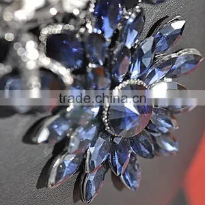 Women Fashion Crystal Gem Stone Flowers Pendant Chain Necklace thumbnail-4