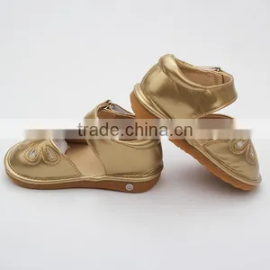 Kids Leather Metarial and Rubber Squeaky Shoes Wholesale thumbnail-5