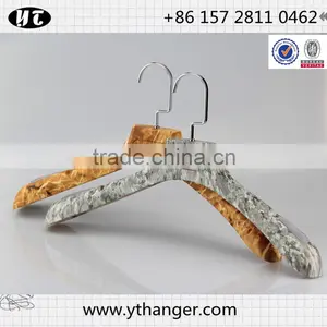 Plastic Clothes Hanger Rubber Hanger With Antislip Surface for Lady thumbnail-2