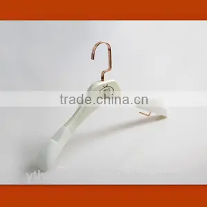 Customize Natural Wooden Hanger for Suit Clothes Supplier's Choice thumbnail-4
