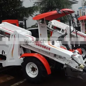Wheel Type Self Procelling Peanuts Combined Harvester Machine thumbnail-1